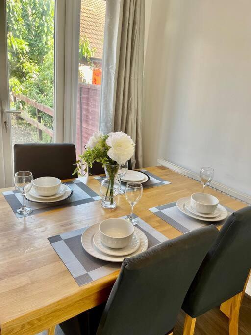 The Herald House Dartford 3 Bedroom Apartment 외부 사진