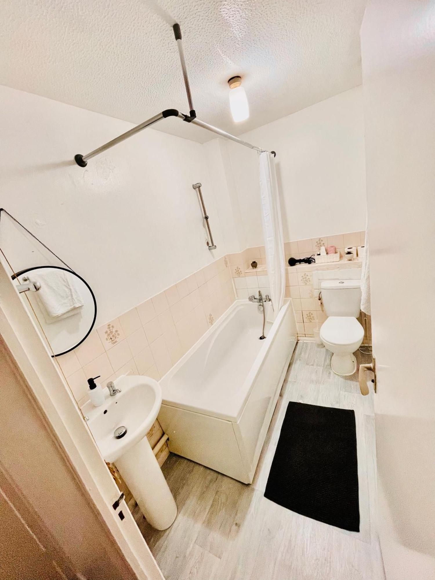 The Herald House Dartford 3 Bedroom Apartment 외부 사진